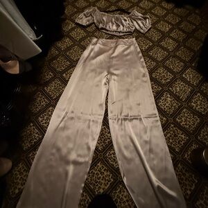 Stunning rare NONchalant Cream Off-Shoulder satin two piece pant set